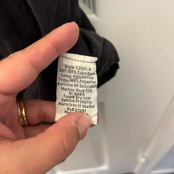 Johnny Was
Brisa Button-Front Shirtdress small - Picture 6 of 6